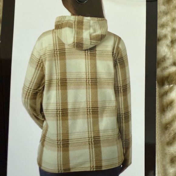 ⭐️ Firm Price ⭐️ New with tags O’Neil pullover - Picture 2 of 5